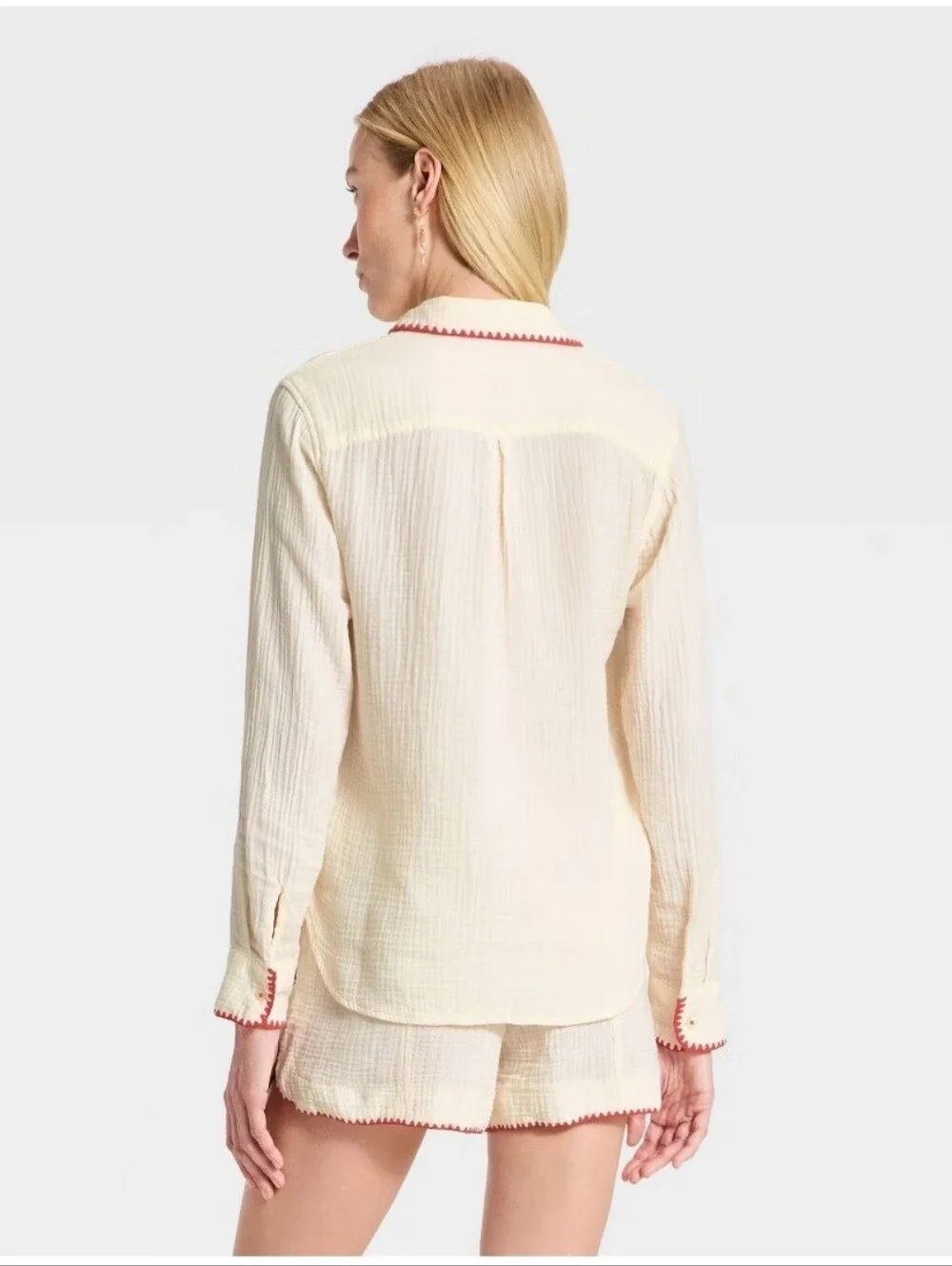 Women's Long Sleeve Collared Button-Down Shirt - Universal Thread Cream S